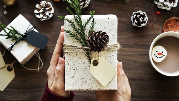 מתנות לחג – האם להשקיע באריזה או במתנה עצמה?