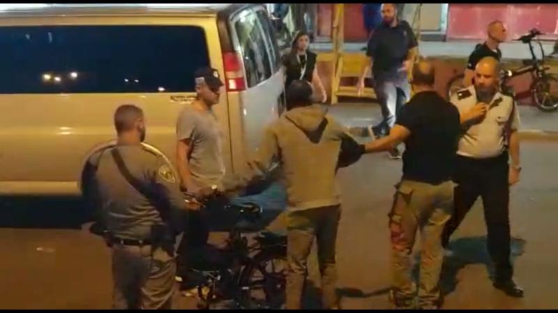 בלעדי: עשרות מסתננים עוכבו הלילה במרכז חורב בשכונה א'