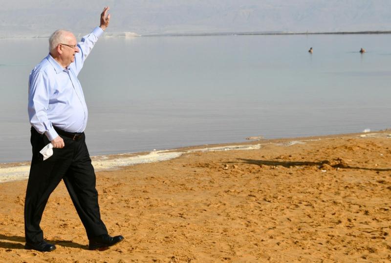 נשיא המדינה יצא לעודד את התיירות לים המלח ואילת עם פתיחת 'האיים הירוקים' ושם נפגש עם ראשי ענף התיירות ושרת התיירות