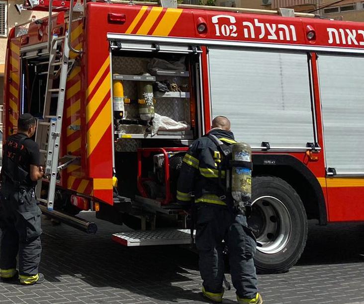 שריפה בבניין מגורים ברחוב לוס אנג׳לס באילת