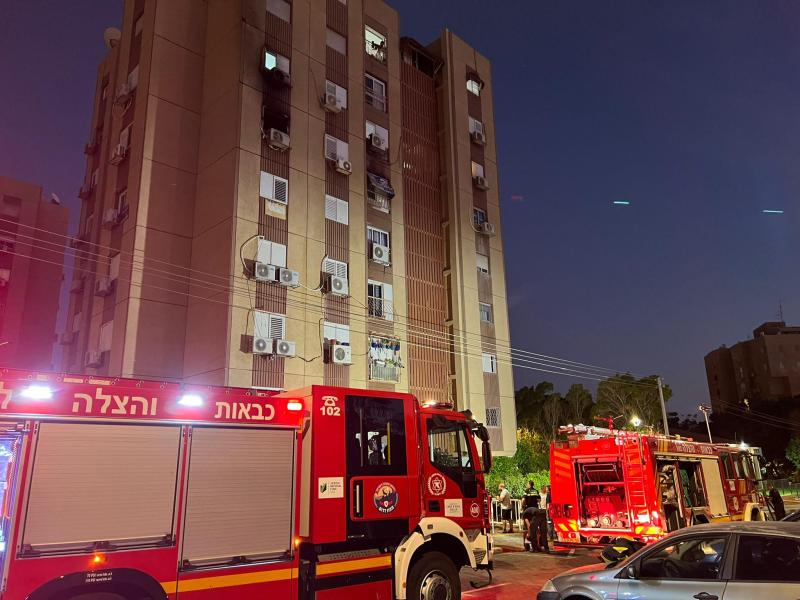 שריפה בבניין מגורים בשכונת צאלים באילת