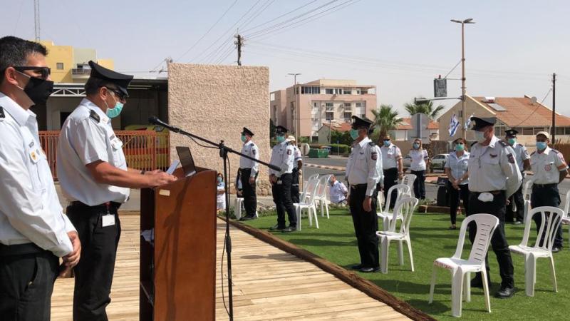  טקס יום השואה וחלוקת מצרכי מזון על ידי לוחמי האש של תחנת אילת