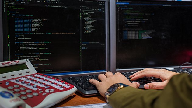 הלוחם שמאחורי מקלדת המחשב ינצח