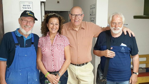 לוחמי האש הפכו צבעים ליום אחד