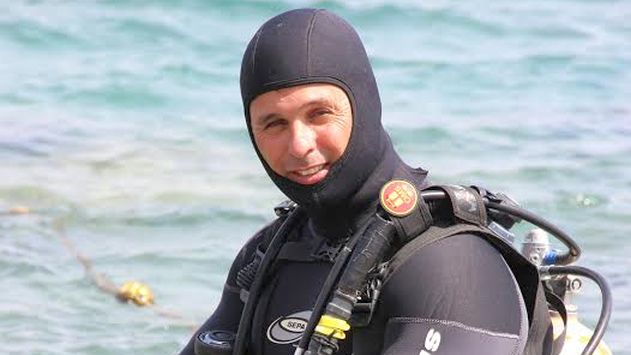 האם מחכים לעוד גופות על החוף?