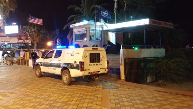 נדקר בידי בת זוגו ושב לזרועותיה