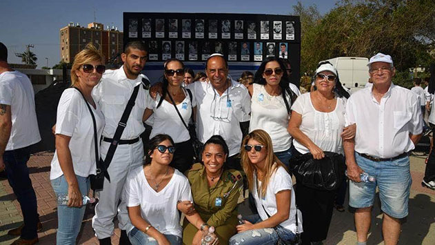 בשם האח נעשה ונצדיע / איריס קדם