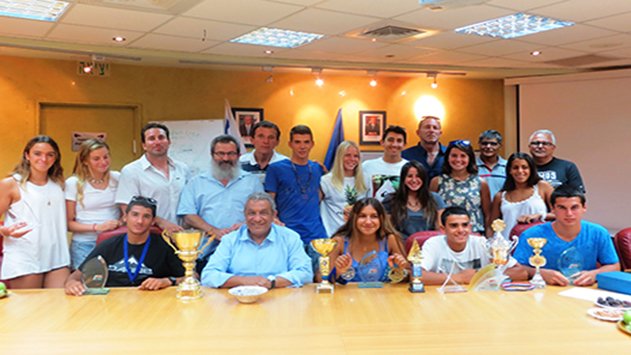 מנהל המרכז הימי בעיר התפטר