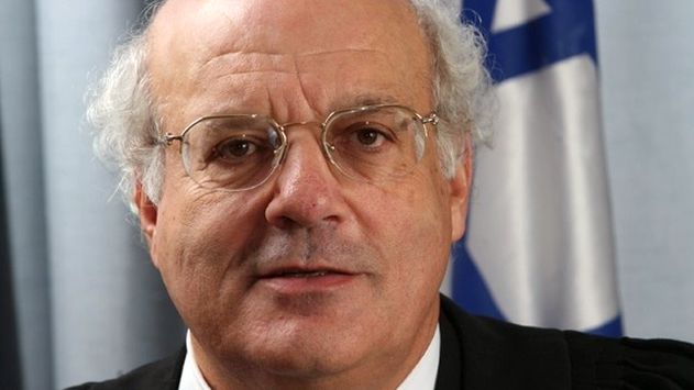 התעלל מינית בחיילת דתיה אבל השופטים הקלו בעונשו