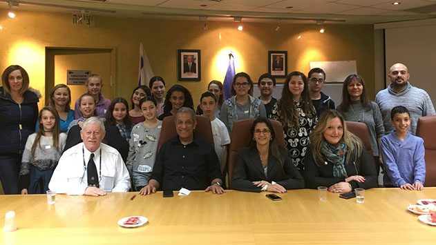 נואמים צעירים