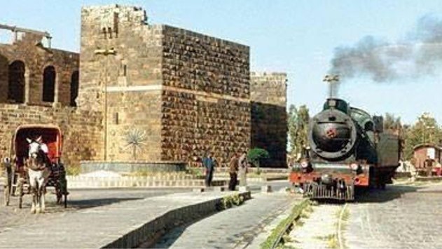 רכבת תיירותית מעקבה 
