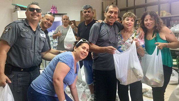 יש מי שדואג להם