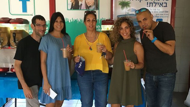 מודים לחיילים באילת
