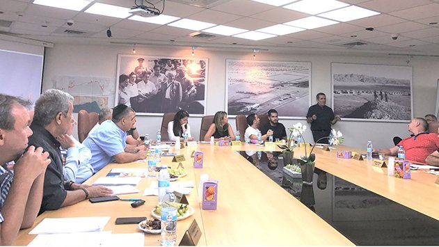 “הציגו תכנית לצמצום האיחורים בטיסות”