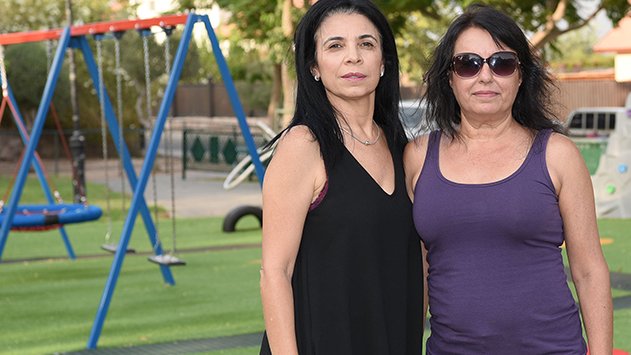 גבירותיי מנהלות השכונה