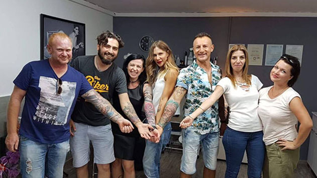 נשיקות - מדור החברה של אילת