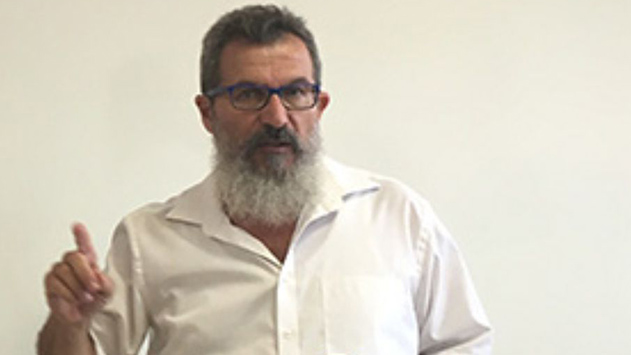 המורים עושים שרירים  והתלמידים משלמים