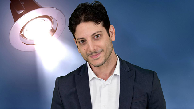 אני כאן במקרה