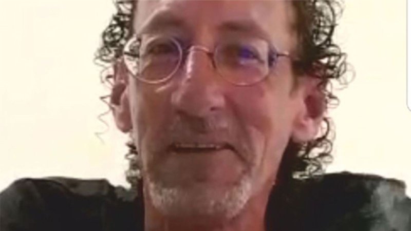 ''מוכר הסיגריות'' החל לגבות תשלום בעבור פוסטים שהוא מעלה