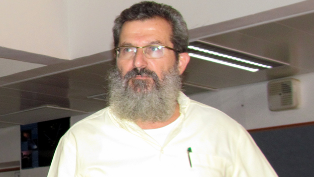 מנהל החינוך לוקח צעד לאחור: הסוף לכיתות העירוניות