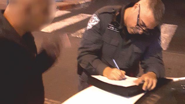 שבה במלוא העוצמה תופעת  פיזור כרטיסי נערות הליווי ברחבי העיר