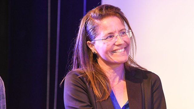 פורטרט מקומי -  באה מאהבה