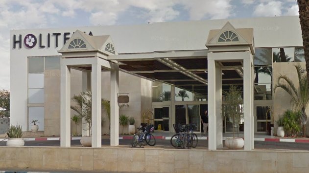 תביעה: משפחת דיין דורשת  מהשוכרים של מלון לה פלאיה לפנותו 