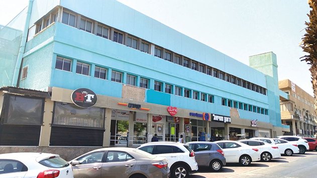 משרד הפנים מתעלם מפניות עיריית אילת לברר האם התקשרותה עם דובי כהן בחוזה שכירות לגיטימית 