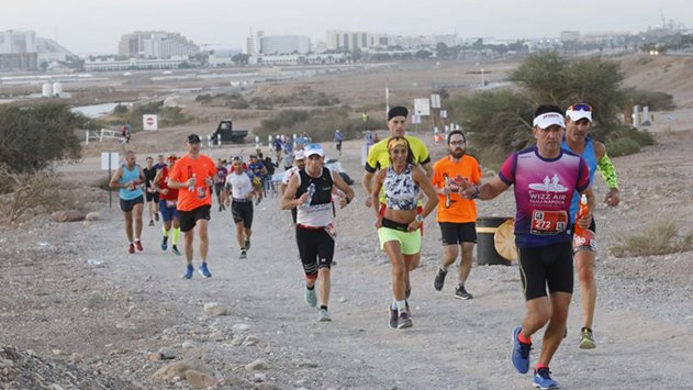 חגיגה של צבע במדבר