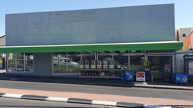 ביהמ''ש הוציא צו סגירה לפיצוצייה של ניסים נחום ושלמה ביטון