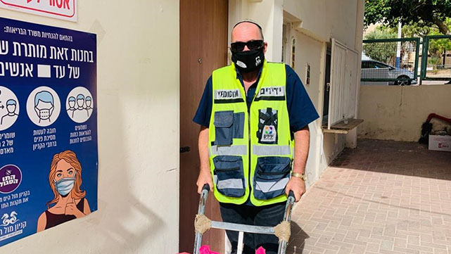 אילתים ידידים מסייעים בדרכים 