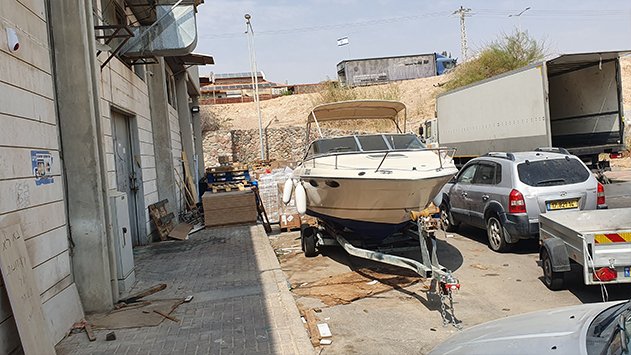 בכוונת העירייה לטפל במטרד  הסירות החונות ברחבי העיר