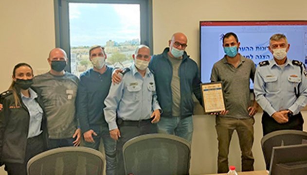 מוקד המצלמות בעירייה זכה להערכה מהמשטרה 