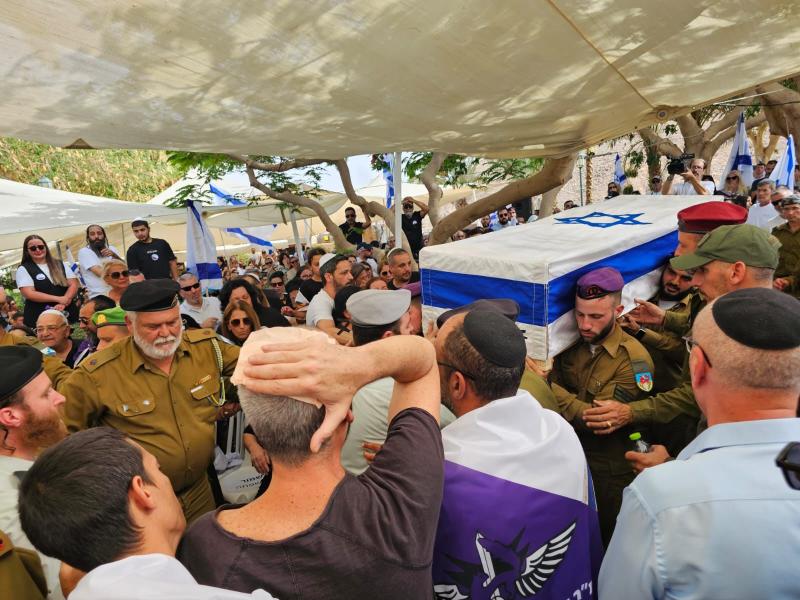 סמ׳׳ר נחמן מאיר חיים וקנין הובא למנוחות באילת