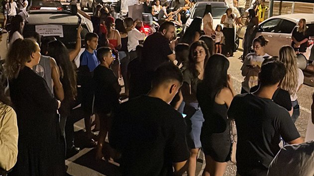 מתן בארי לשר לביטחון פנים:  לבדוק את האירועים האלימים  בהפגנה מול בית משפחת אילנה קובר