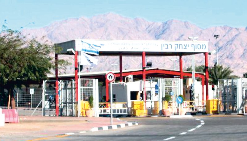 למרות המלחמה - 1200 ירדנים  עוברים בכל בוקר את הגבול לאילת