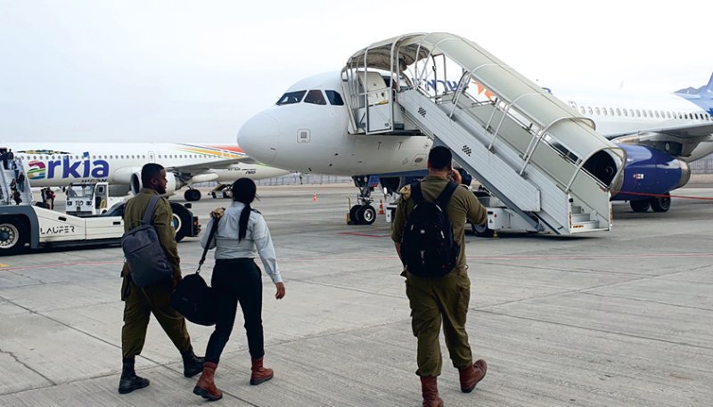 נמל התעופה רמון - פגר על מכונת הנשמה