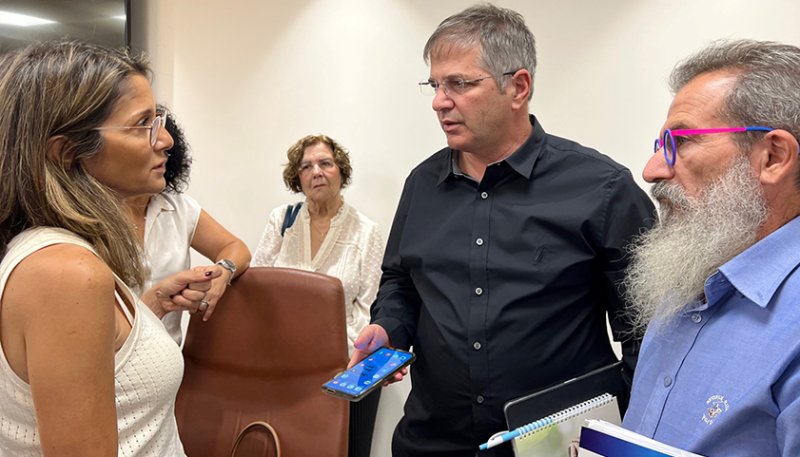 מגייסים מורים ומתמרצים עם מענקים