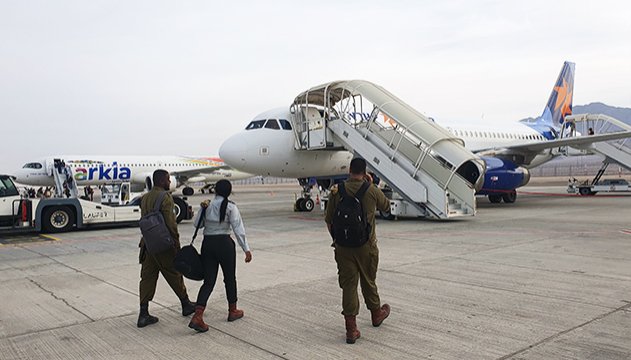 הקשר האווירי לאילת נחתך בכמעט מחצית