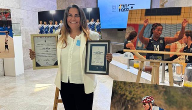 הדס אזולאי, מנהלת מרכז הטניס  העירוני בעיר - מאמנת מצטיינת