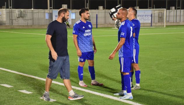 סוגרים סיבוב ראשון -  עם הפנים לפלייאוף העליון