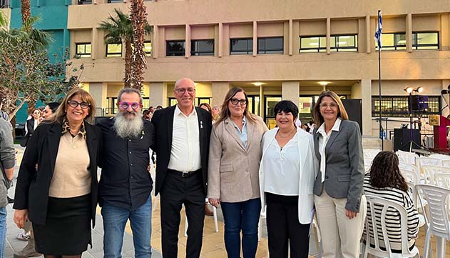 תיכון גולדווטר מתח פנים מהיסוד ועד החזית