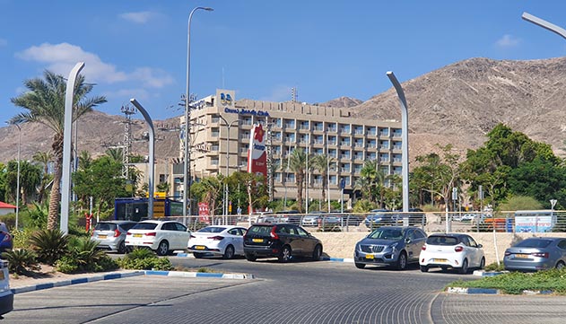 חתול על שולחן האוכל, שריפה ועיכובים: תביעת נופש באילת הסתיימה בפיצוי נמוך