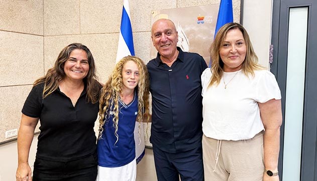 נסיה הטניסאית האילתית  כובשת שוב את המגרש