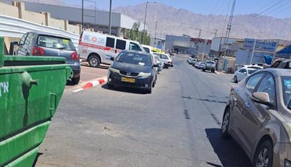 דוחות חניה בשבת באזור התעשייה באילת -  בעלי העסקים מוחים