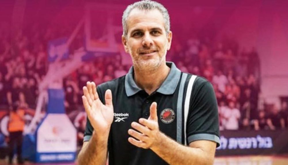 הכדורגל בחל׳׳ת, הכדורסל ממשיך לרוץ