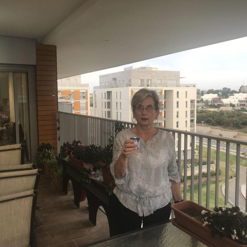 ביום השואה הקרוב כולם יוצאים למרפסות להדליק נר בשעה 19:45