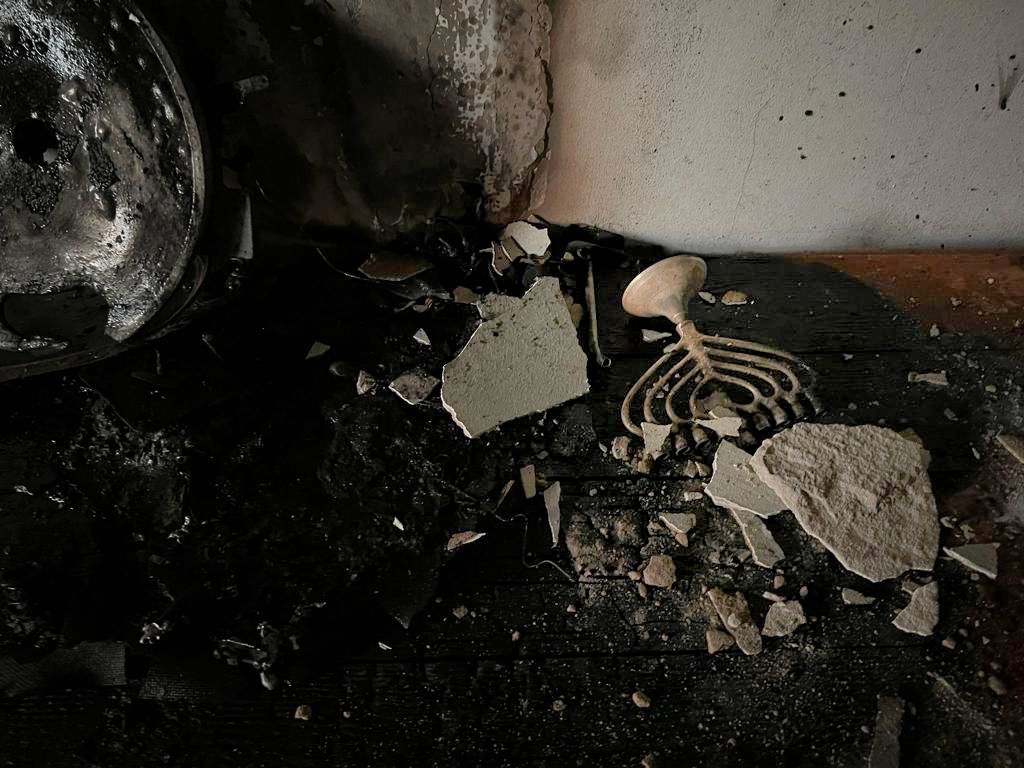 צפו: שריפה פרצה בדירה באילת בגלל חנוכייה 