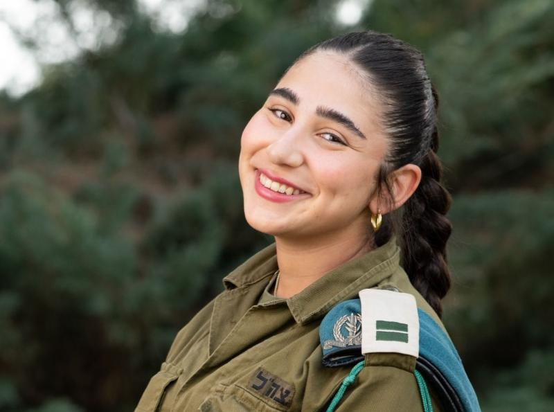 דגלנית אילתית בטקס המשואות