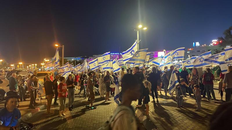 אלימות נגד מפגינים ושוטרים במהלך המחאה הערב באילת